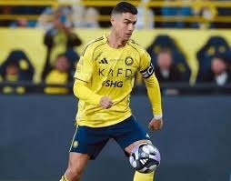 夺笋戈登骑车摔车，结果获赠自行车辅助轮一对+安全帽一顶